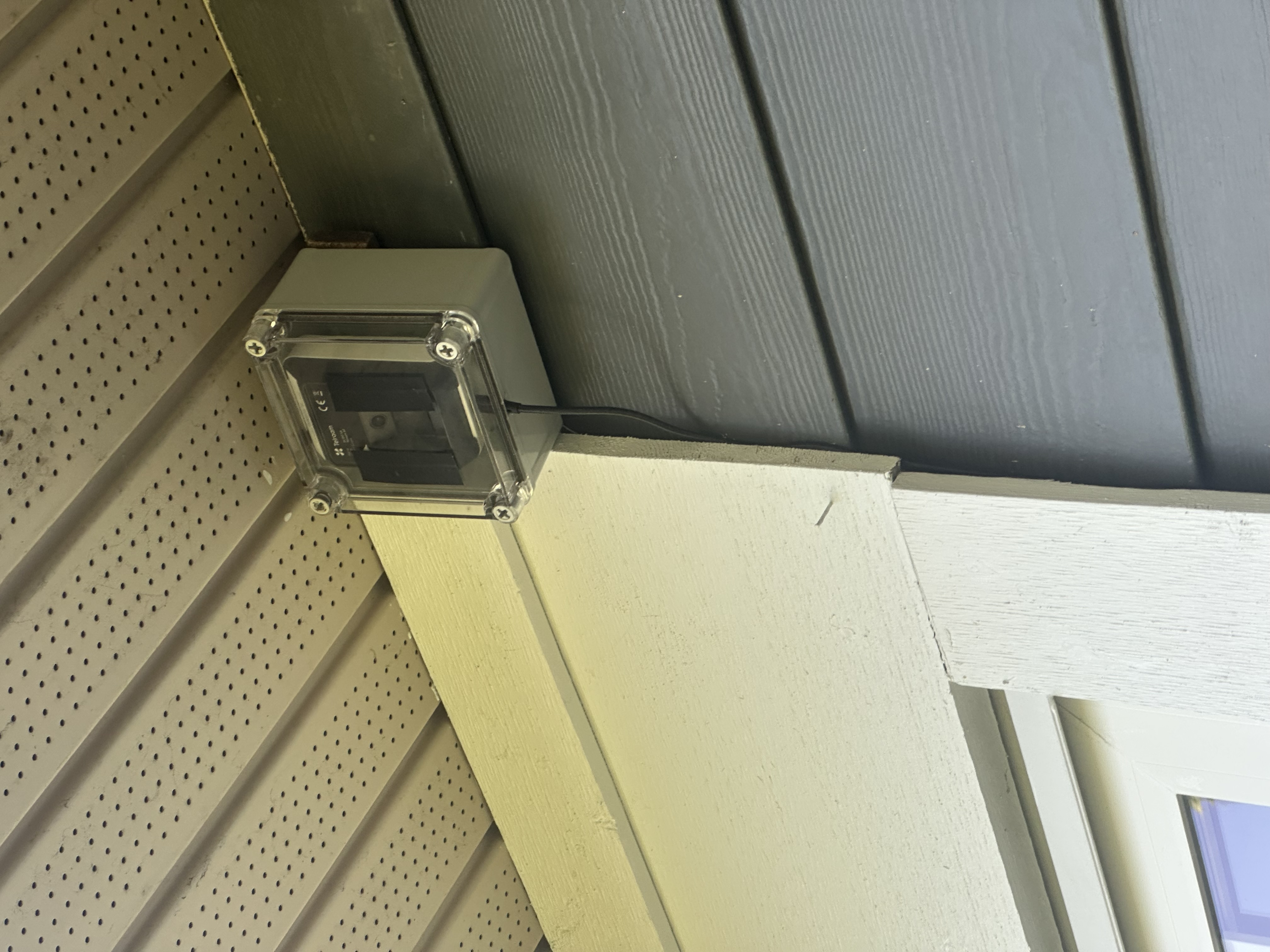 Telraam counter installed outdoors